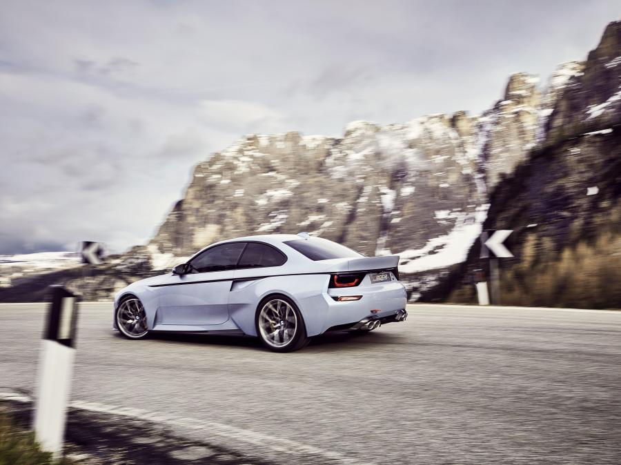  BMW 2002 Hommage Concept 2016 года  (фото 8 из 18)